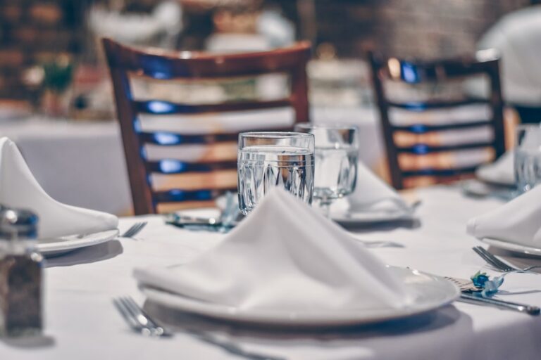 Travel Smart: Tips for Finding Affordable Hospitality Services